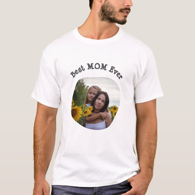 Camiseta Melhor MOM já carregou sua foto da família quadrad (Frente)