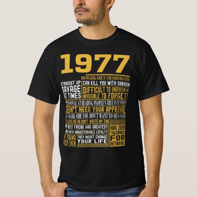 Camiseta Melhor Nascer em 1977 Facts for Mens, Womens, Bday (Frente)