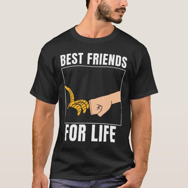 Camiseta Melhores Amigos Para a Vida Punho de Galinha (Frente)