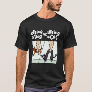 Camiseta Meme de Animal Fofo Levantando um Cachorro vs. Lev