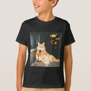 Camiseta Meme de Gato Bêbado Antigo na Rua Noturna Gato Eng