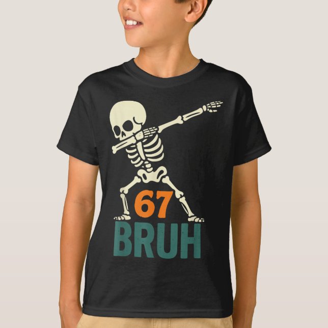 Camiseta Meme do Bruh de Halloween Números Seis Sete Esquel (Frente)