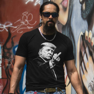 Camiseta Meme Engraçado Trump Dedo do Meio 2026