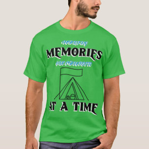 Camiseta Memórias do fazer um acampamento de cada vez 1