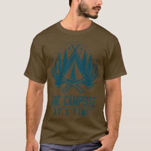 Camiseta Memórias do fazer um acampamento por vez 14