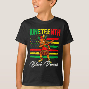 Camiseta Menina afro comemorando Juneteenth fazendo dabbing