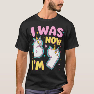 Camiseta Menina de 7 Anos de Idade Fazendo 7 Anos Unico