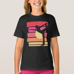 Camiseta menina do pôr do sol vintage exercitando ou fazen