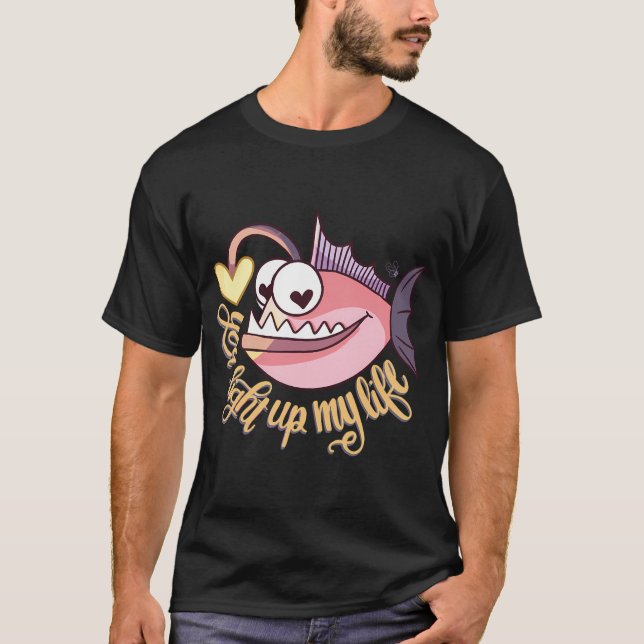 Camiseta Menina e pinguim pescando com coração (Frente)