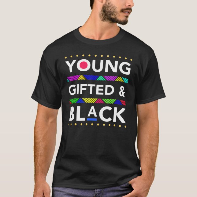 Camiseta Menina Negra Negra Ocupada 4 Magia Negra E Negra (Frente)