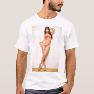 Camiseta Menina Pin-Acima moderna de Latina no biquini -
