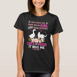 Camiseta Menina Que Realmente Amava Gatos E Patos
