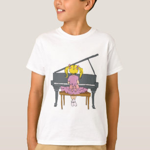 Camiseta menina tocando piano
