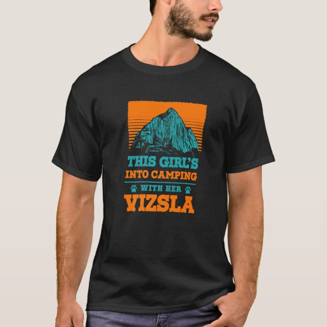 Camiseta Meninas Acampando Com Sua Mamãe Cachorra Vizsla (Frente)