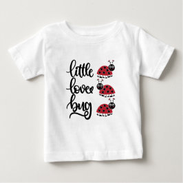 Camiseta Meninas de arte de palavras de besouro de amor pou