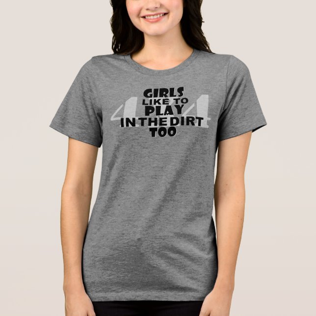 Camiseta Meninas gostam de jogar na saia também! (Frente)