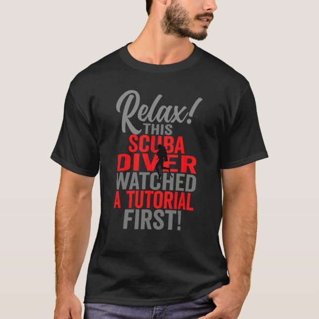 Camiseta Meninas mergulhadoras assistiram tutorial primeiro (Frente)