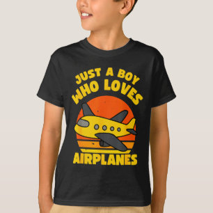 Camiseta Menino Ama Aviões Ilustração Infantil