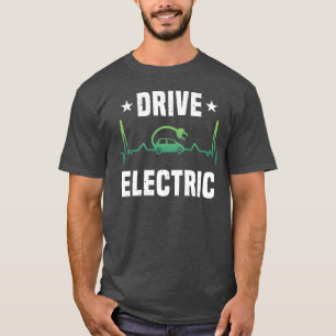Camiseta Menino do Coração Elétrico Dirige Carro Elétrico