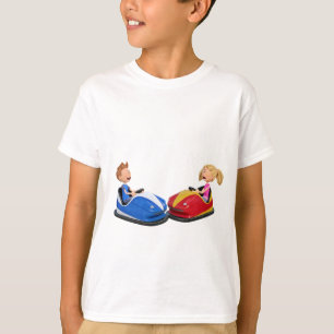 Camiseta Menino e menina dos desenhos animados em carros