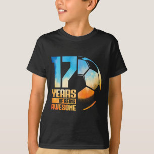 Camiseta Menino Menina Jogador de Futebol de 17 Anos de Ida