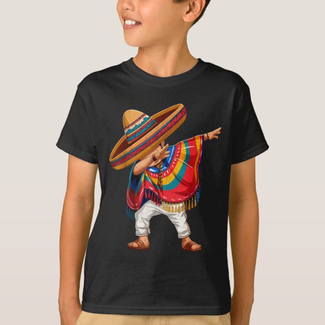 Camiseta Menino mexicano fazendo dab com poncho bigode cinc (Frente)