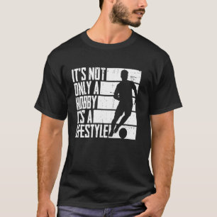 Camiseta Meninos Engraçados Não é só um futebol de passatem