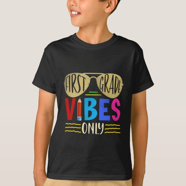 Camiseta Meninos únicos - 1rua de classe Vibes de volta à e (Frente)