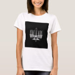 Camiseta Menorah<br><div class="desc">Trabalhos artísticos originais por Thedustyphoenix.</div>