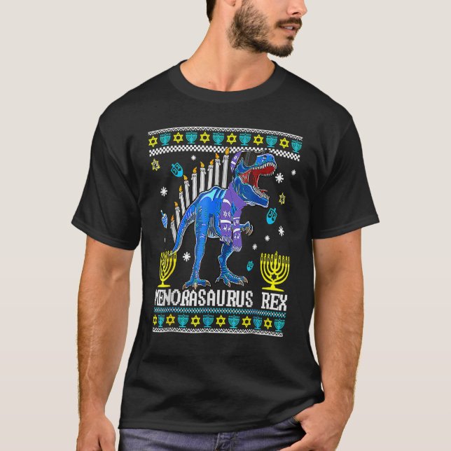 Camiseta Menorasaurus Rex Trex Menorá Hanukkah Feio Chanuk (Frente)