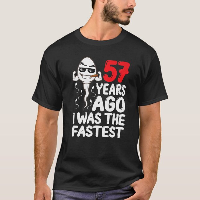 Camiseta Mens 57º Aniversário Gag Vestido 57 Anos Atrás Eu  (Frente)