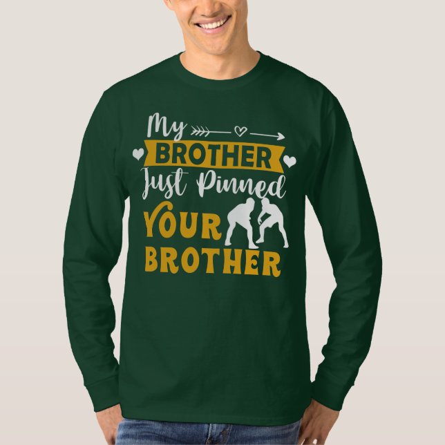 Camiseta Mens Brother Of Wrestling Athlete My Brother (Frente)