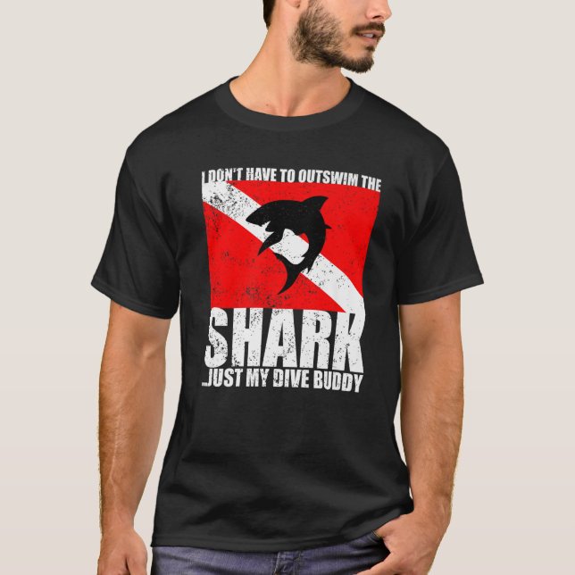 Camiseta Mens Engraçado, não tenho que atravessar o tubarão (Frente)