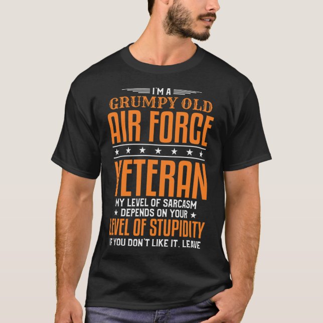 Camiseta Mens I_#39_m Um Velho Veterano Da Força Aérea Engr (Frente)