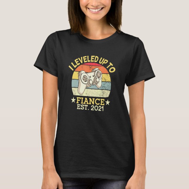 Camiseta Mens Leveled Up To Fiance Est 2021 Promoted Fiance (Frente)