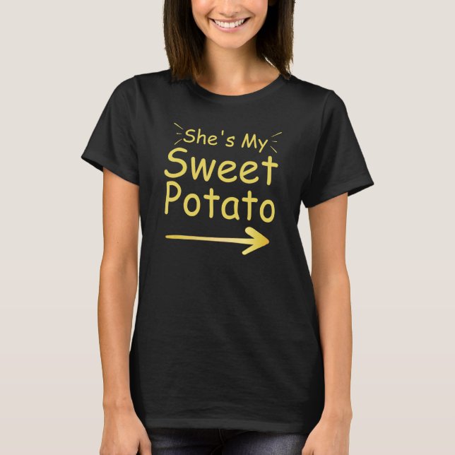 Camiseta Mens Matching Couple Apparel She's My Sweet Potato (Frente)