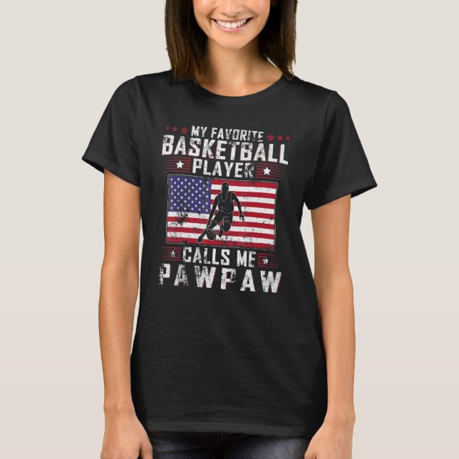 Camiseta Mens Meu Jogador De Basquete Favorito Me Chama De  (Frente)