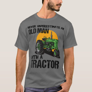 Camiseta Mens Never Underestimate An Old Man With A Tractor