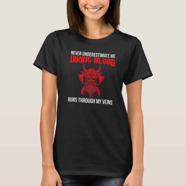 Camiseta Mens nunca me subestimaram vivendo sangue vikings  (Frente)