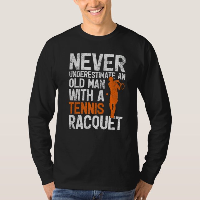 Camiseta Mens Nunca Subestimam Um Velho Com Tênis (Frente)