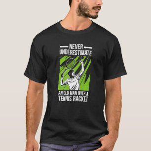 Camiseta Mens Nunca Subestimam Um Velho Com Um Tênis