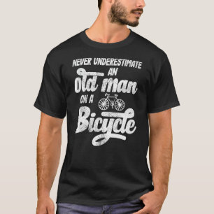 Camiseta Mens Nunca Subestimam Um Velho Em Uma Bicicleta