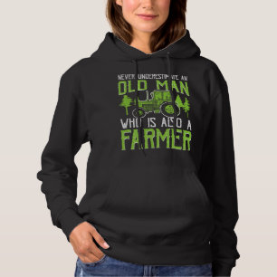 Camiseta Mens Nunca subestime um velho que também é
