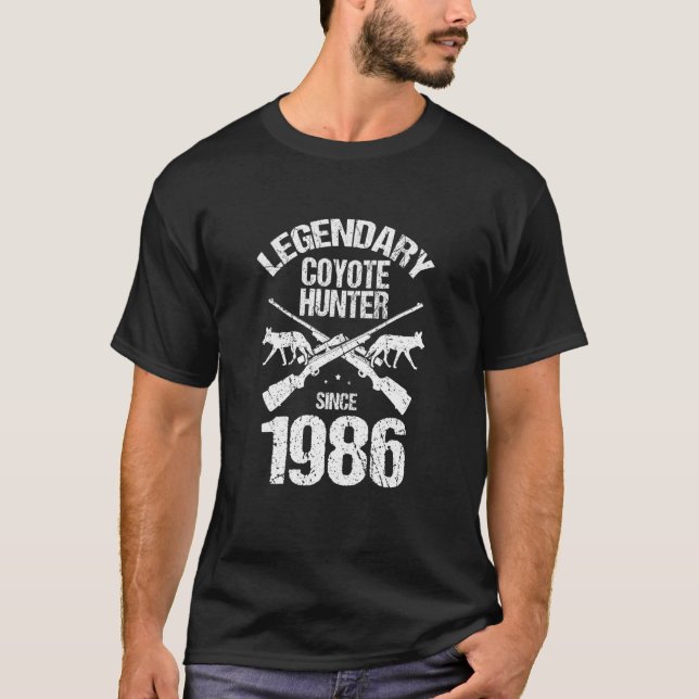Camiseta Mens Predator Hunter e Coyote Trapping para Coyot (Frente)