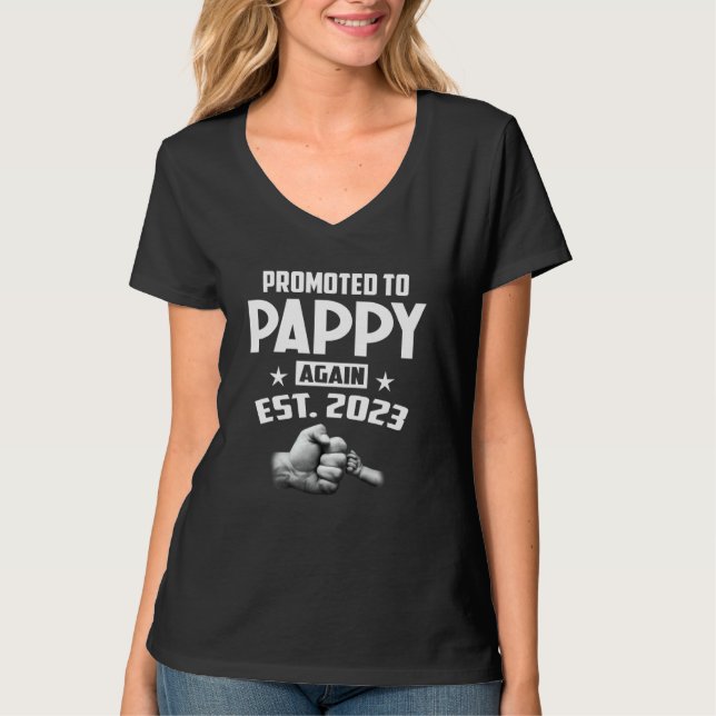 Camiseta Mens Promoted To Pappy Again 2023 Pregnancy Announ (Frente)