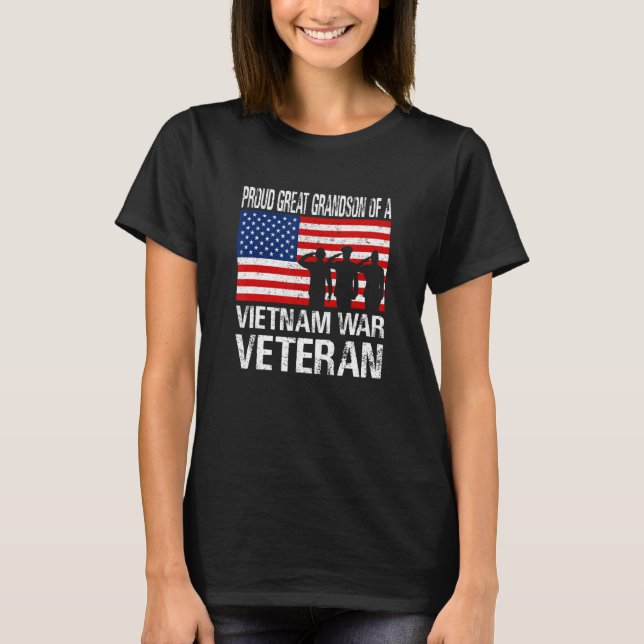 Camiseta Mens Proud Great Grandson of a Vietnam War Veteran (Frente)
