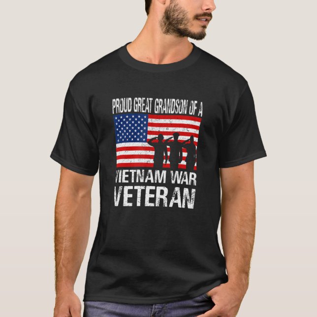 Camiseta Mens Proud Great Grandson of a Vietnam War Veteran (Frente)