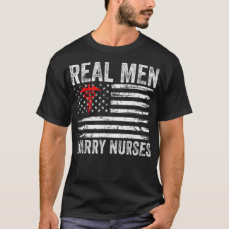 Camiseta Mens Real Men Casado Enfermeira Enfermeira Engraça