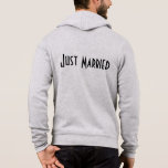 Camiseta Mens Recem casados Hoodie<br><div class="desc">Esta capuz suave de Bella é para o noivo relaxar,  mostrada em uma Cinza de Heather com um texto de Recem casados no verso. Personalize este item ou comprar como está.</div>