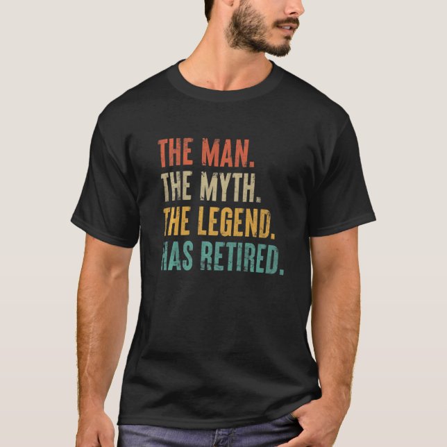 Camiseta Mens Se Aposentaram 2022 A Lenda Do Mito Do Homem  (Frente)